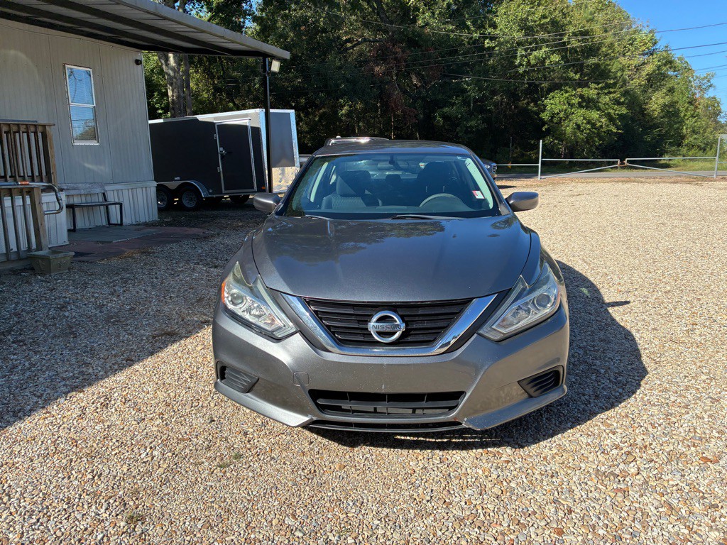2018 Nissan Altima Image 2
