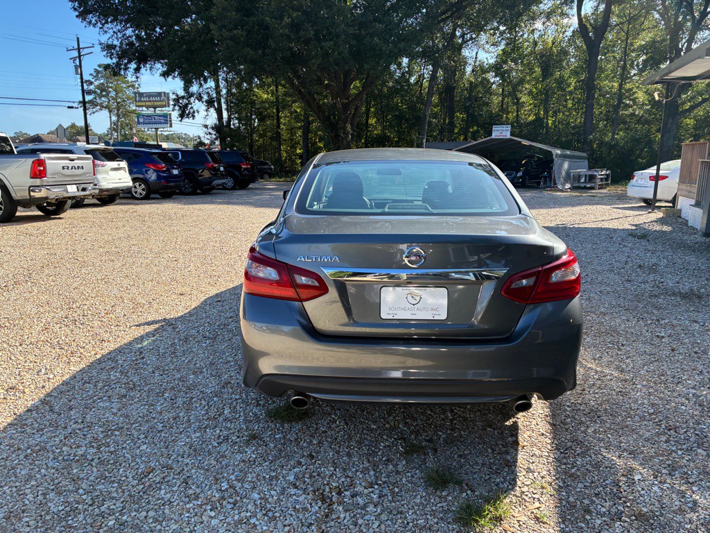 2018 Nissan Altima Image 6