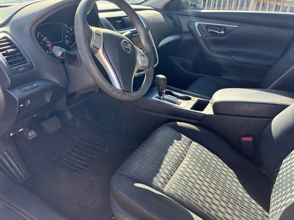 2018 Nissan Altima Image 9