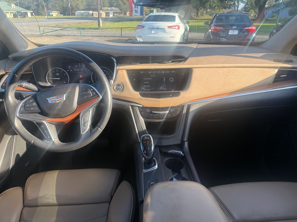 2017 Cadillac XT5 Image 10