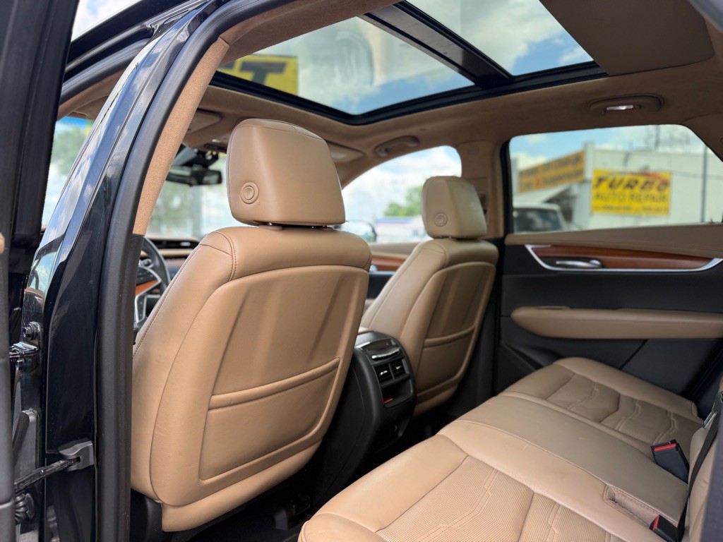 2017 Cadillac XT5 Image 12