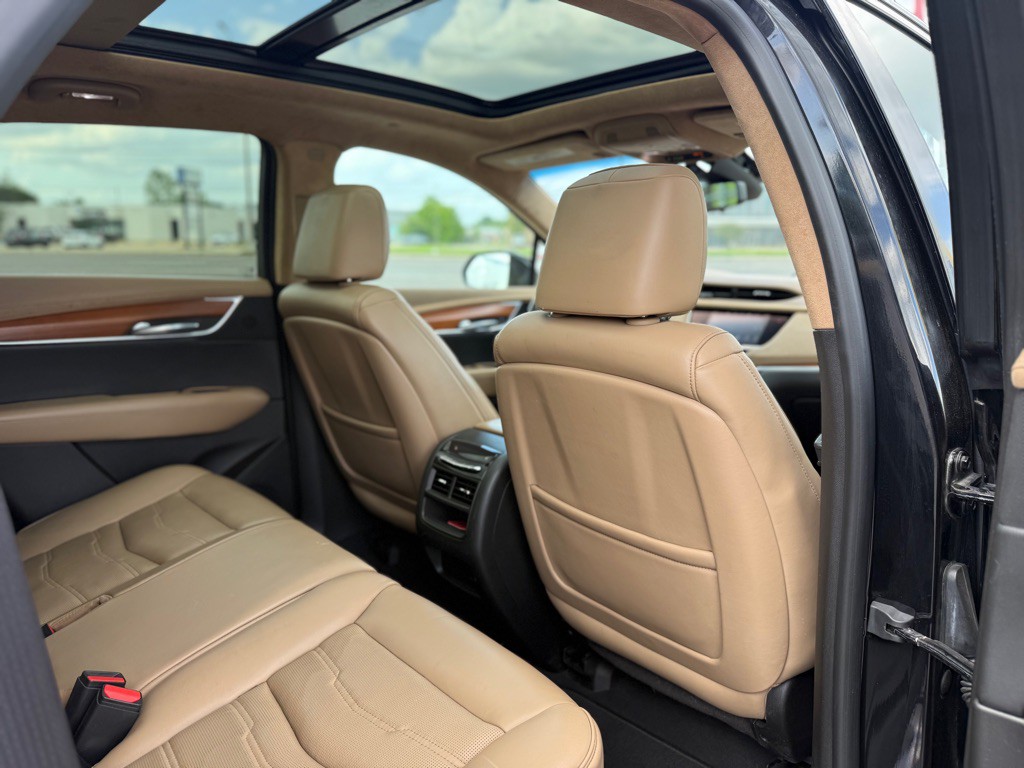2017 Cadillac XT5 Image 16