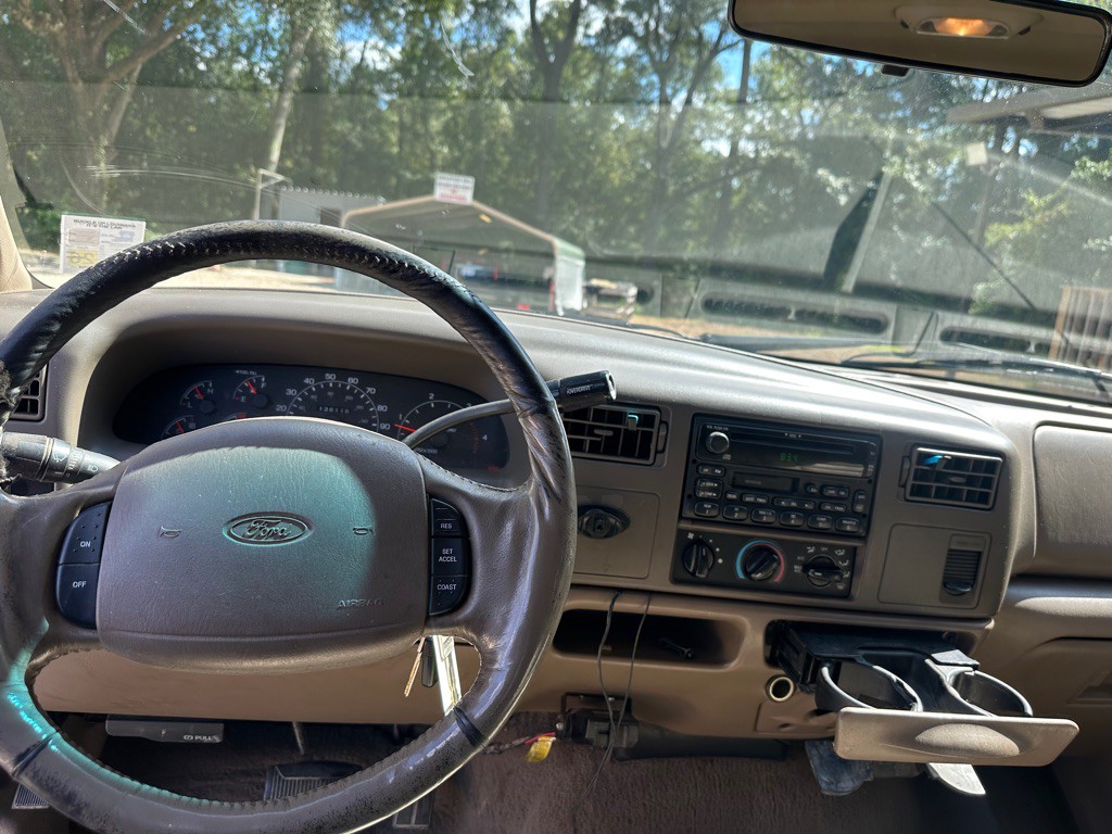 2001 Ford F-250 Image 16