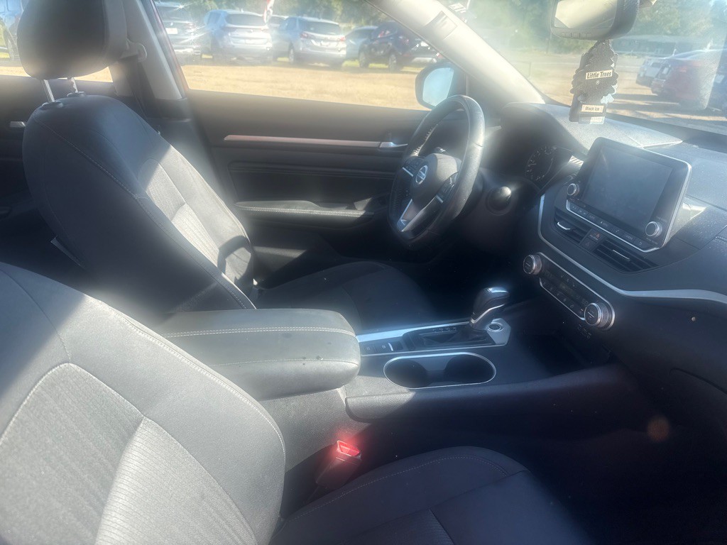 2019 Nissan Altima Image 4
