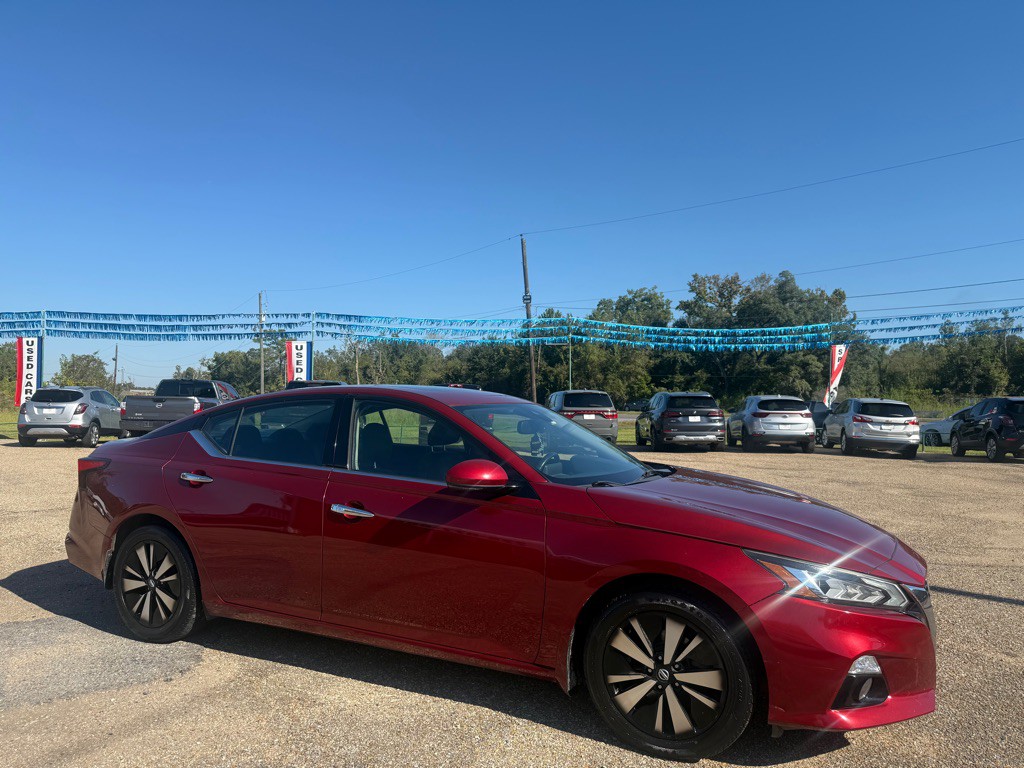 2019 Nissan Altima Image 9