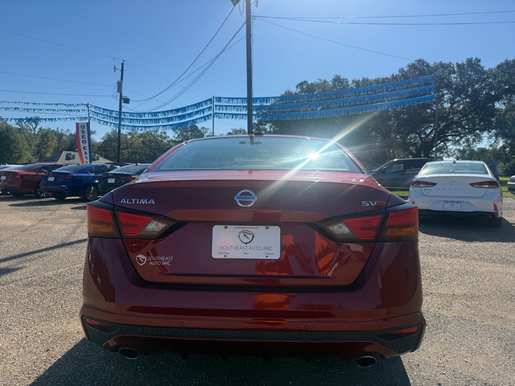 2019 Nissan Altima Image 11
