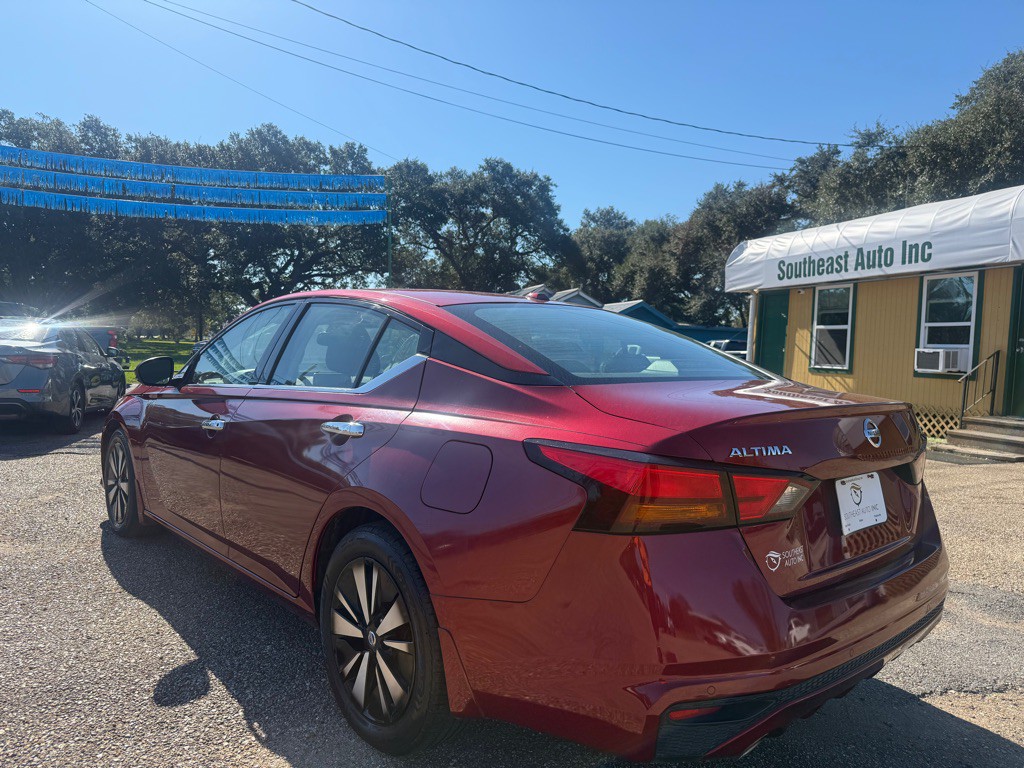 2019 Nissan Altima Image 12