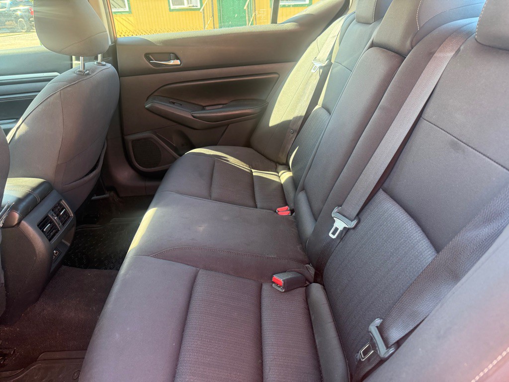 2019 Nissan Altima Image 13