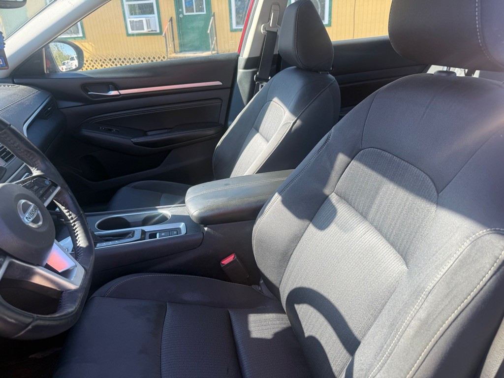 2019 Nissan Altima Image 16
