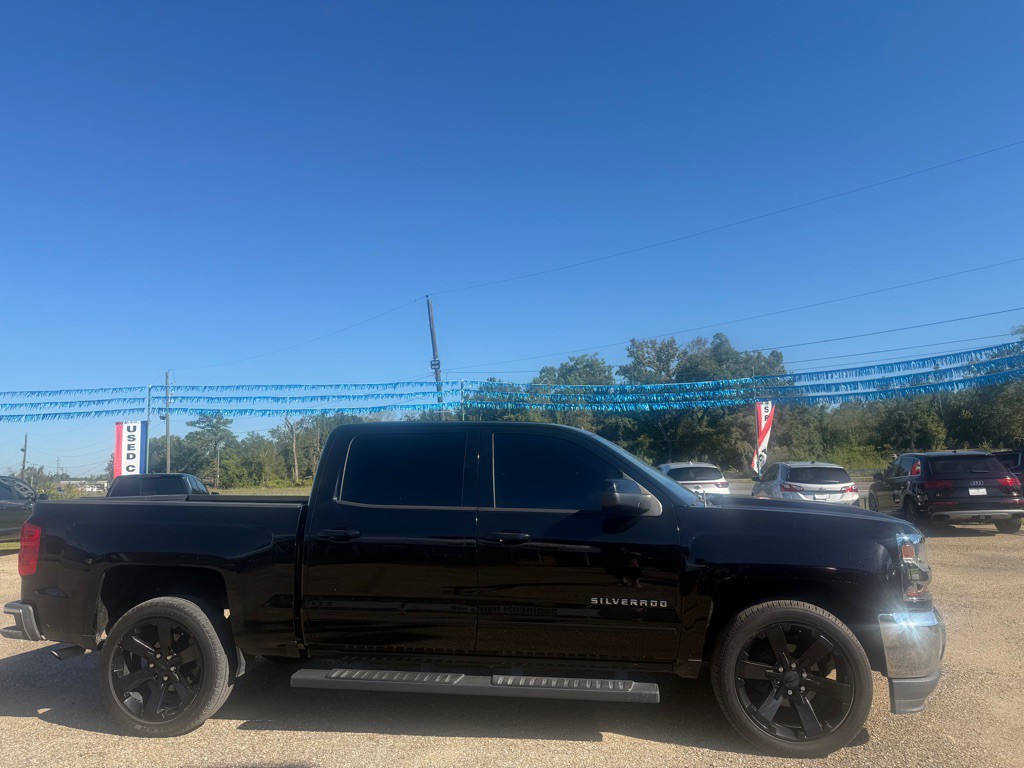 2017 Chevrolet Silverado 1500 Image 3
