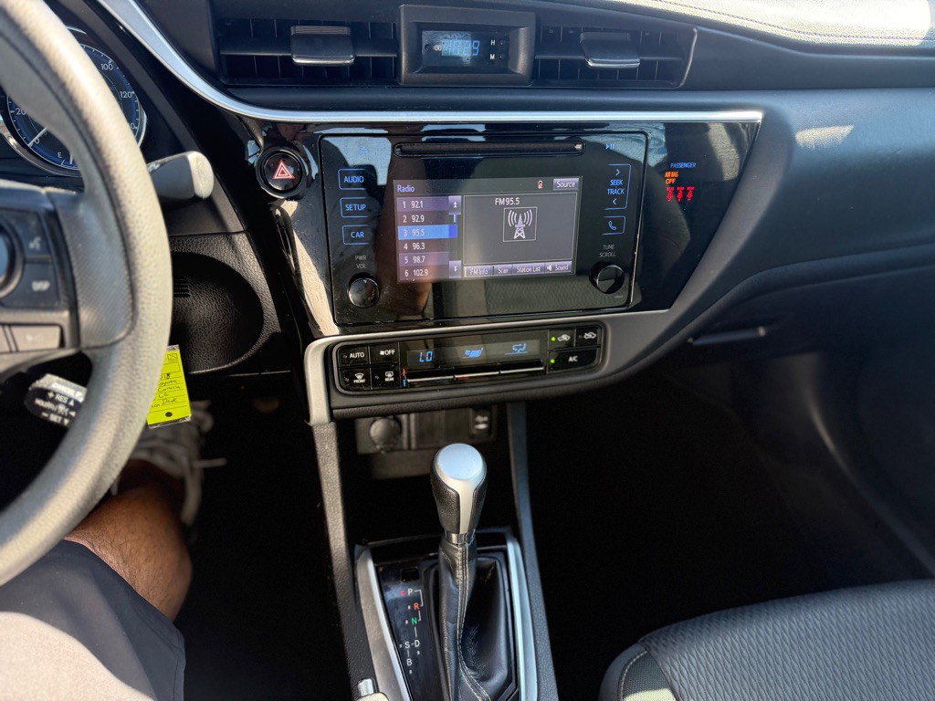 2018 Toyota Corolla Image 20