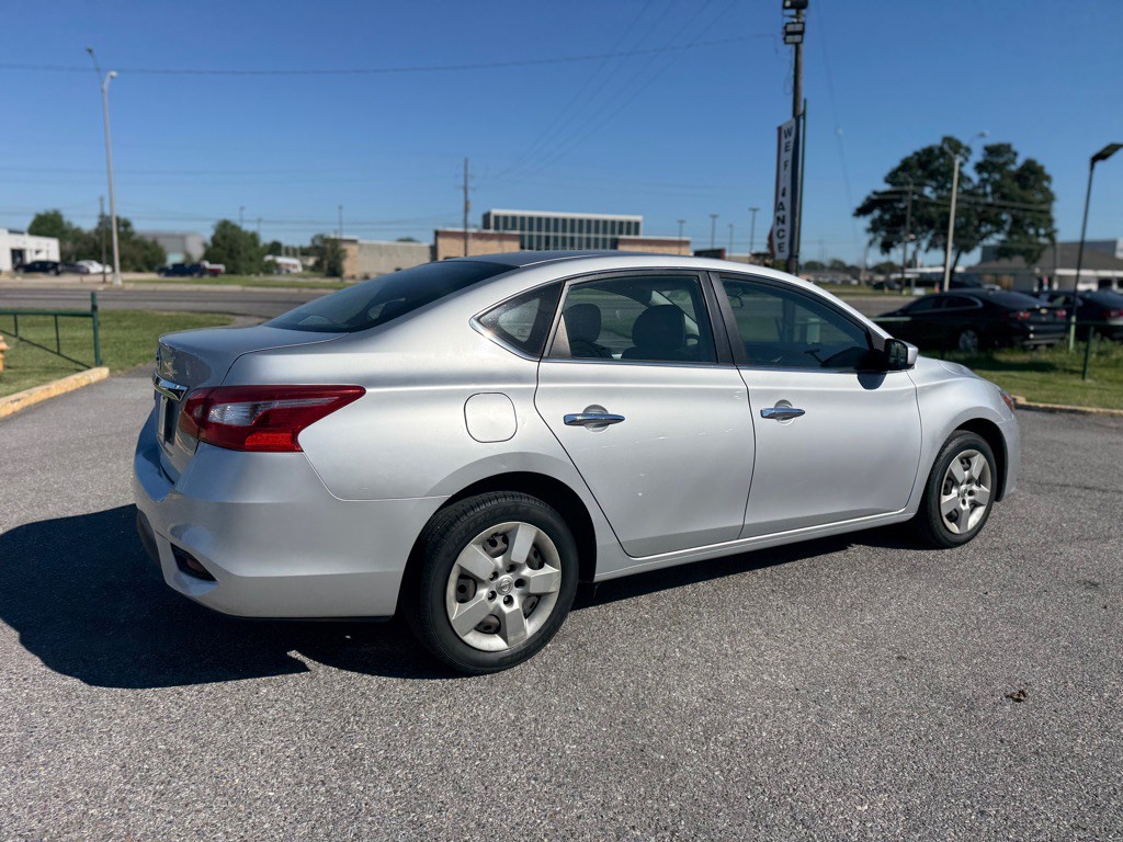 2016 Nissan Sentra Image 5