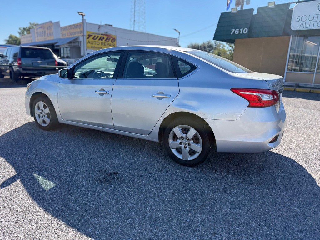 2016 Nissan Sentra Image 7