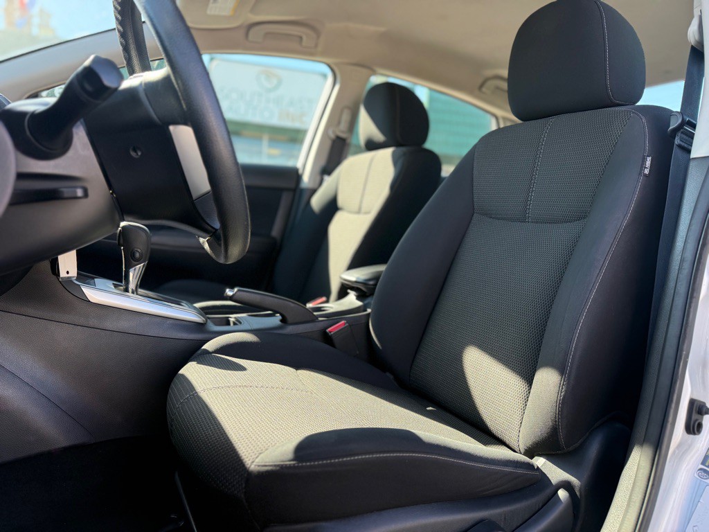 2016 Nissan Sentra Image 9