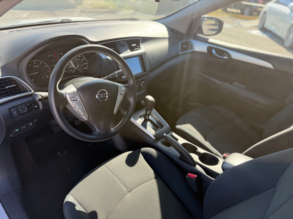 2016 Nissan Sentra Image 10