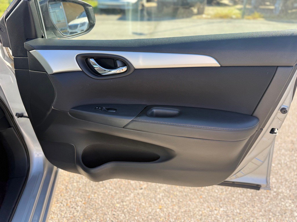 2016 Nissan Sentra Image 20