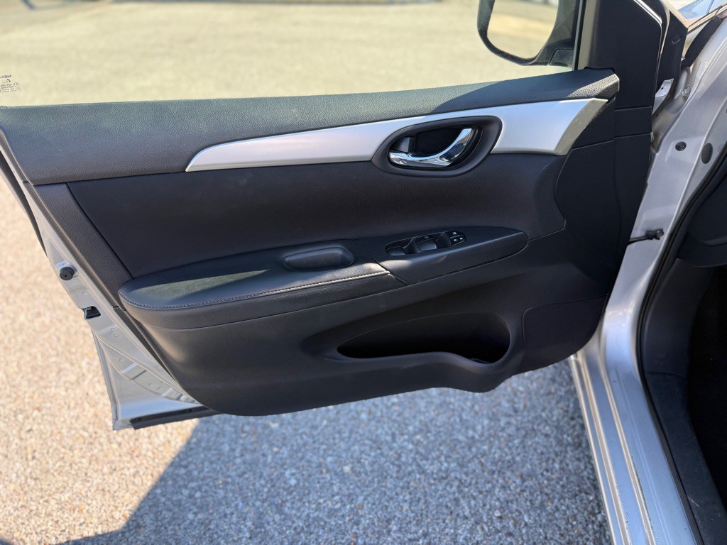 2016 Nissan Sentra Image 22