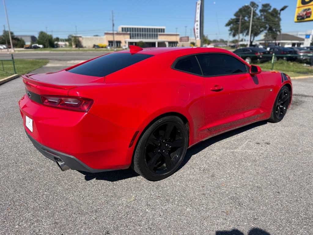 2017 Chevrolet Camaro Image 5