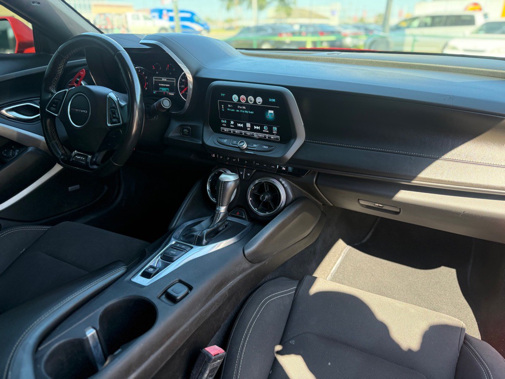 2017 Chevrolet Camaro Image 14