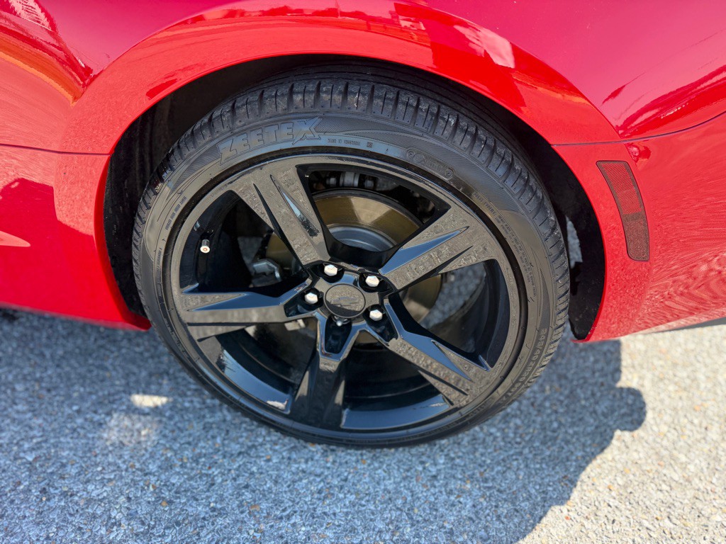 2017 Chevrolet Camaro Image 23