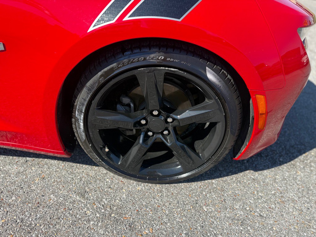 2017 Chevrolet Camaro Image 24