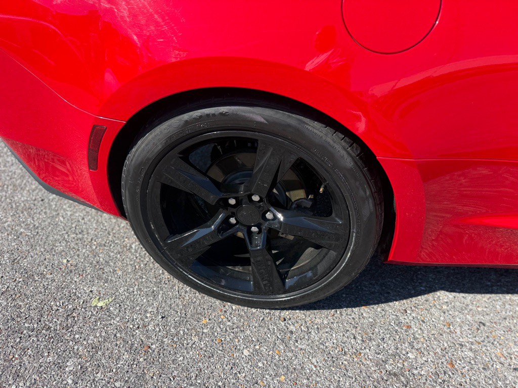 2017 Chevrolet Camaro Image 25