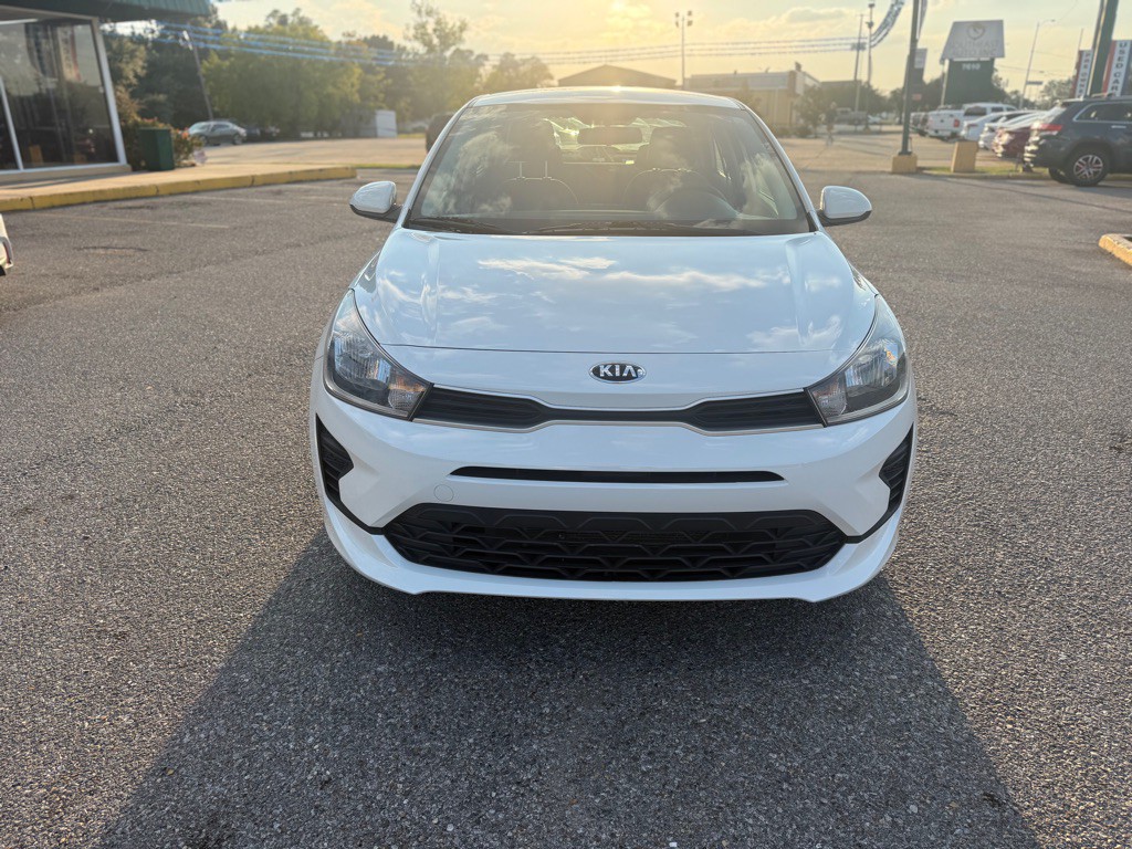 2021 Kia Rio Image 2