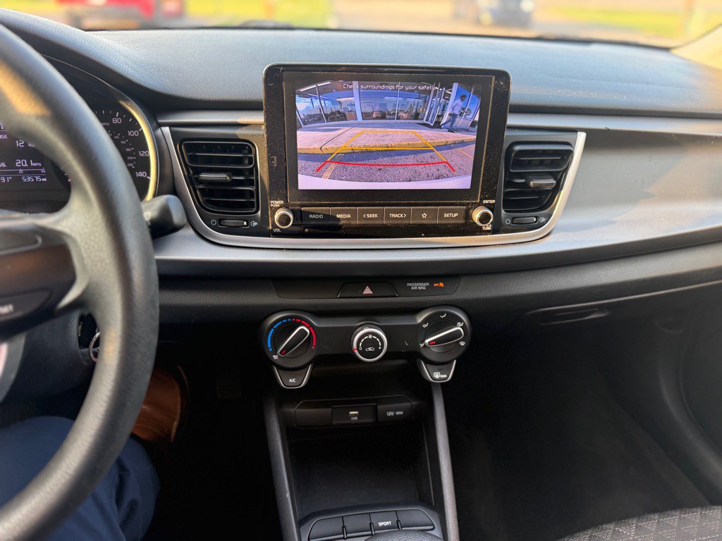 2021 Kia Rio Image 13