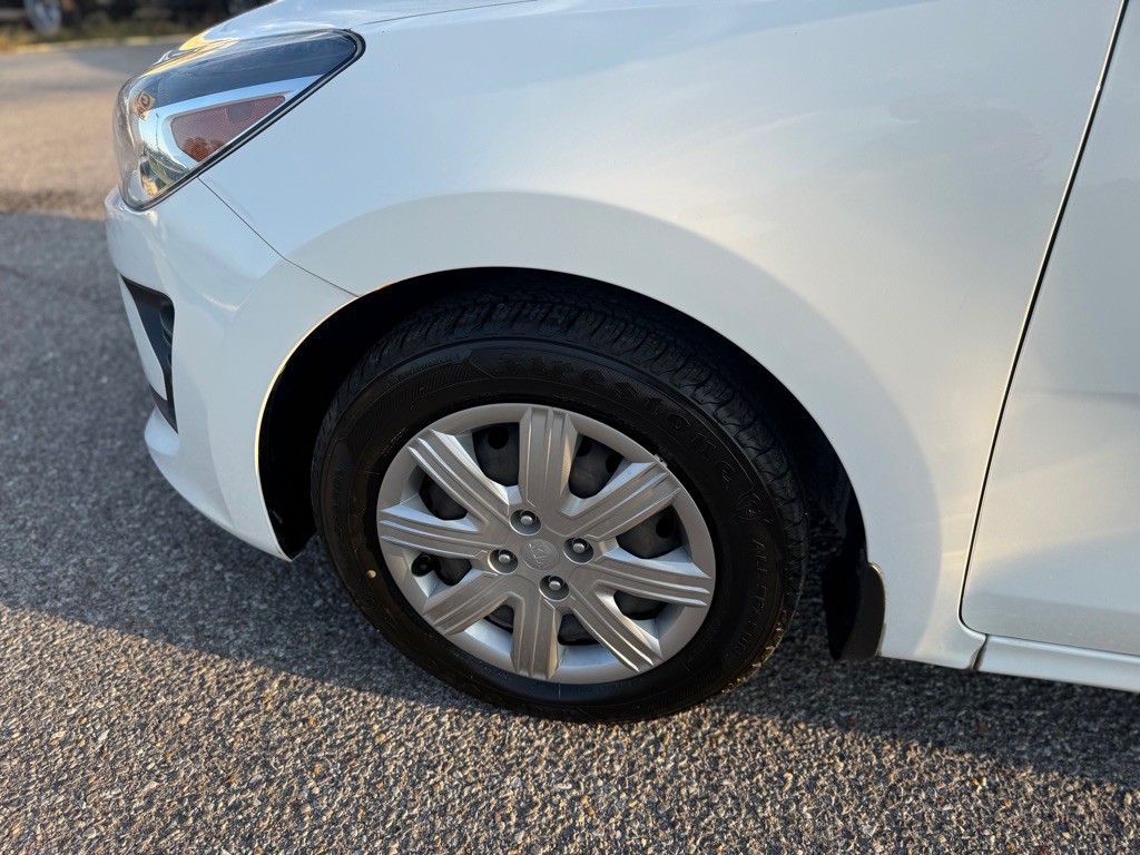 2021 Kia Rio Image 15