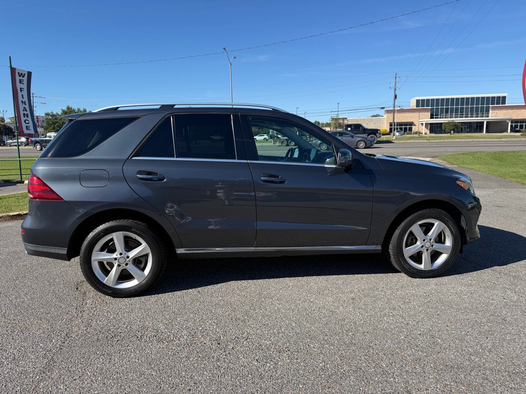 2016 Mercedes-Benz GLE-Class Image 4