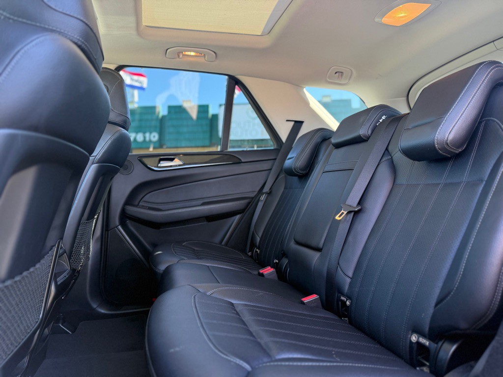 2016 Mercedes-Benz GLE-Class Image 9