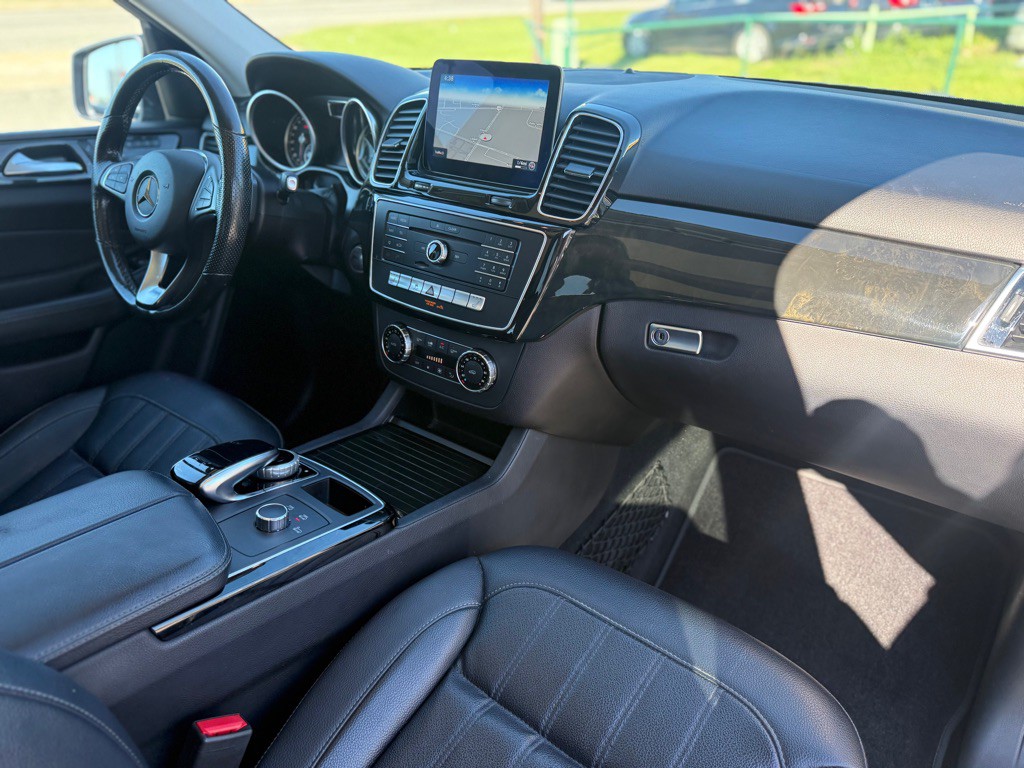 2016 Mercedes-Benz GLE-Class Image 12