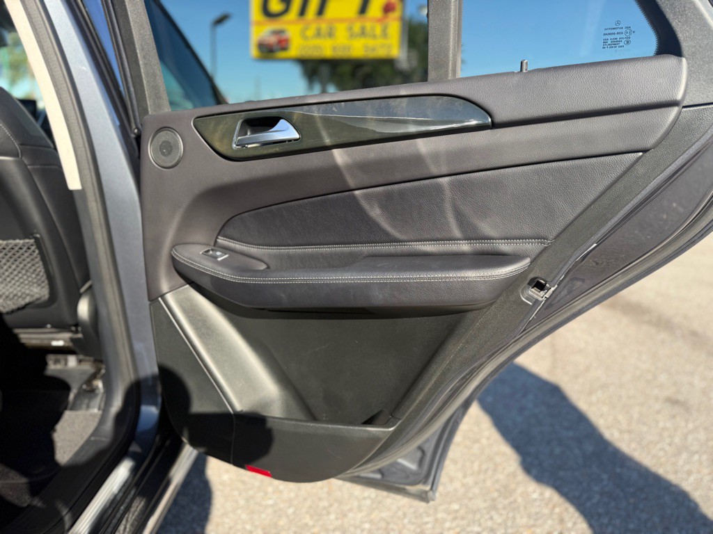 2016 Mercedes-Benz GLE-Class Image 16