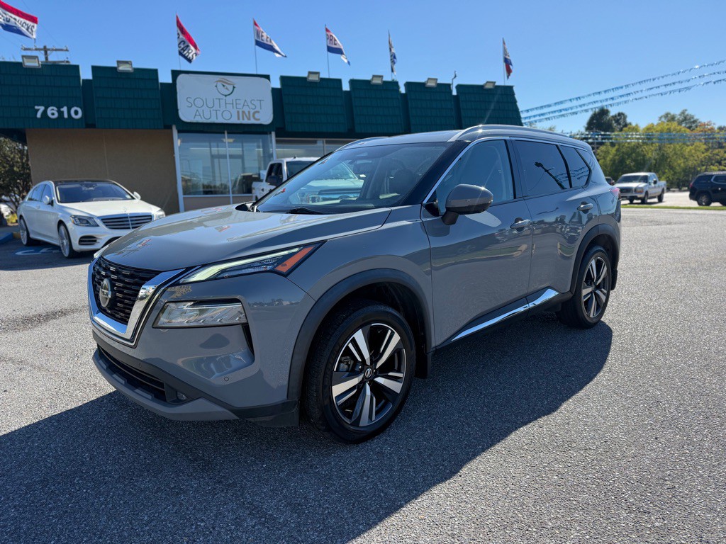 2021 Nissan Rogue Image 1