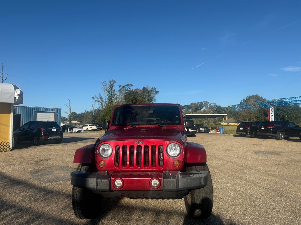 2012 Jeep Wrangler Unlimited Image 2