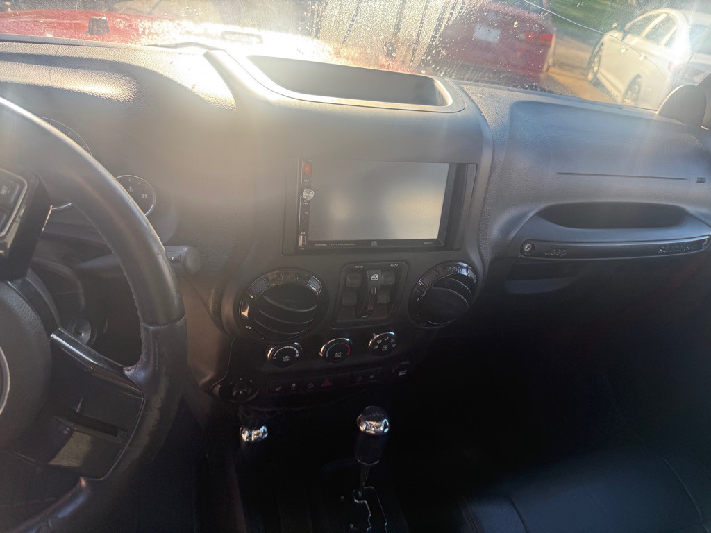 2012 Jeep Wrangler Unlimited Image 10