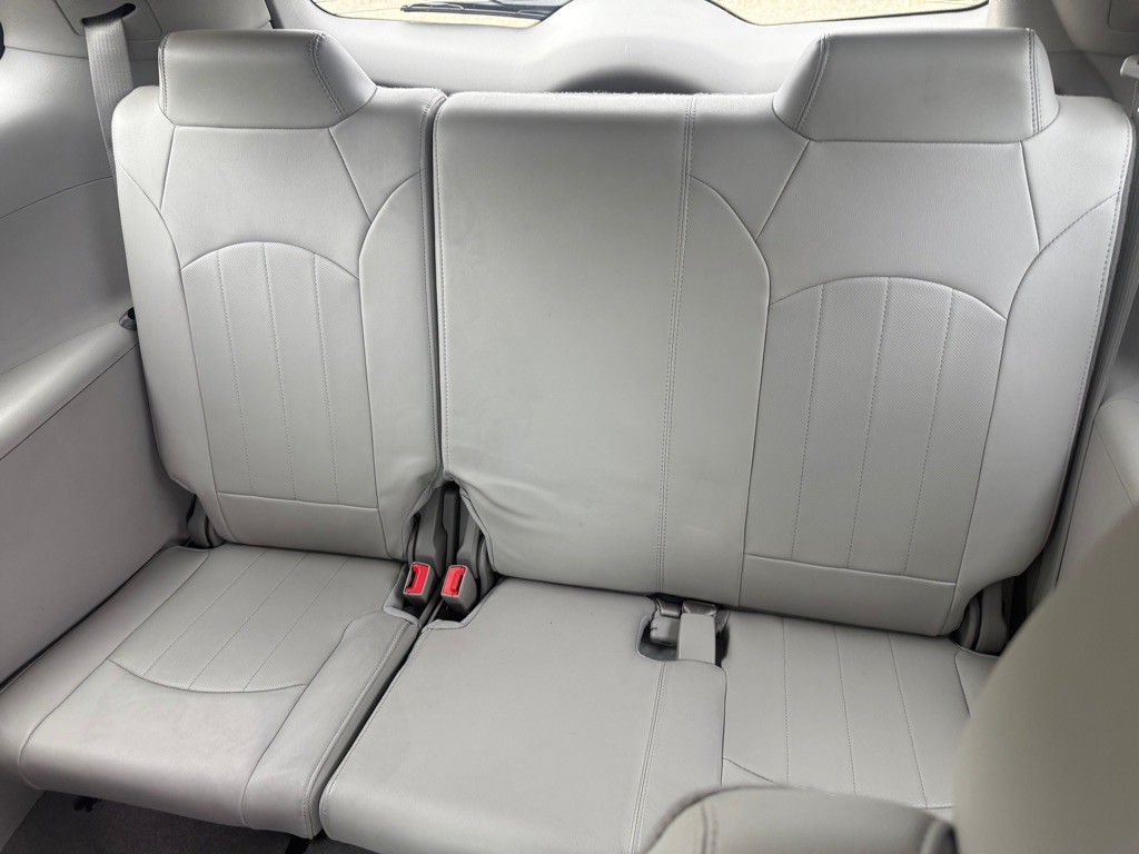 2016 Buick Enclave Image 10