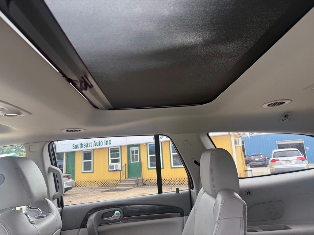 2016 Buick Enclave Image 11