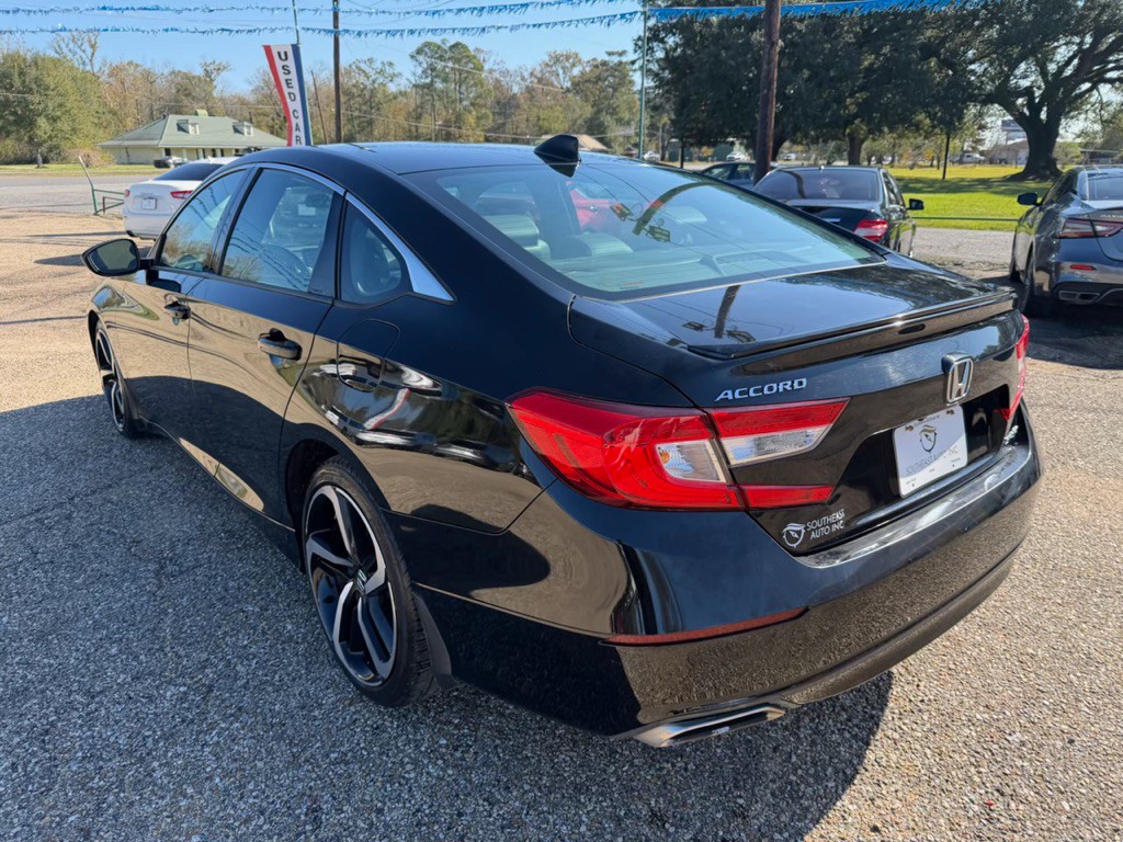 2018 Honda Accord Image 8