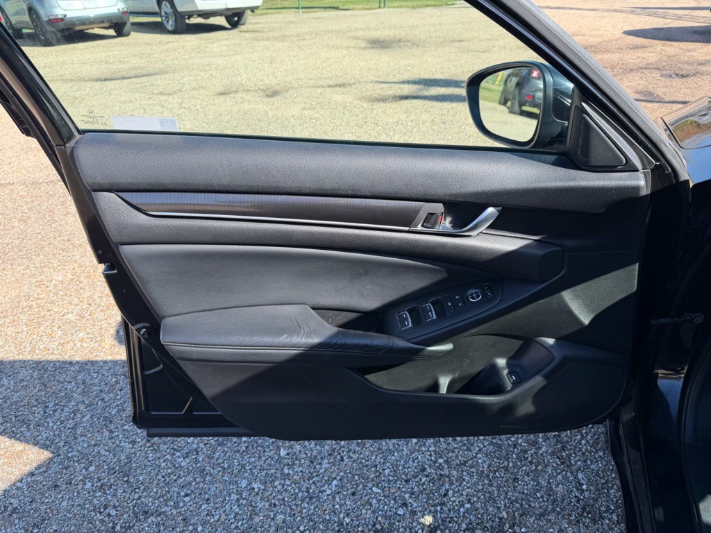 2018 Honda Accord Image 10
