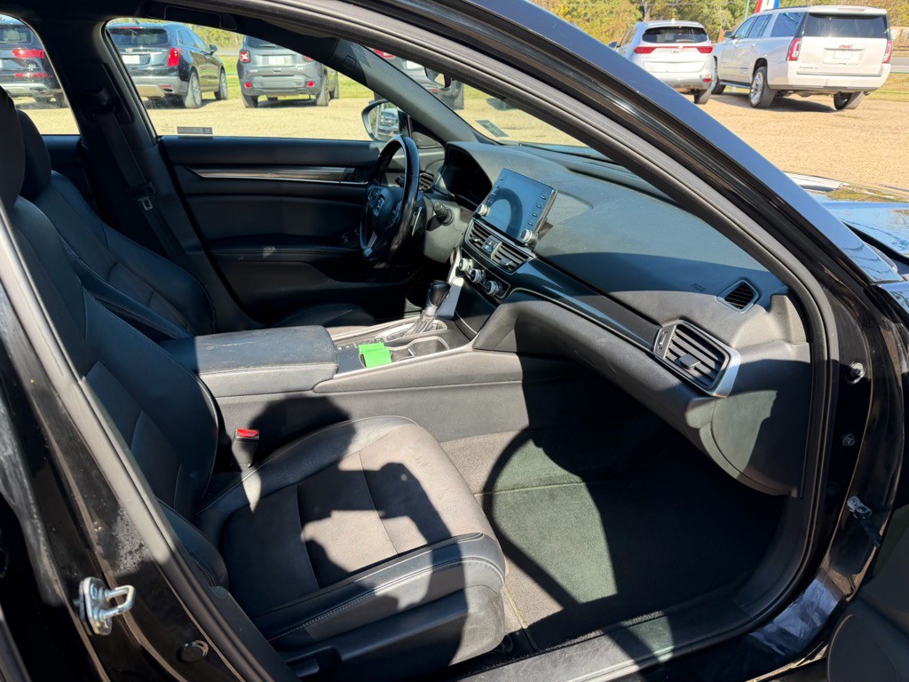 2018 Honda Accord Image 14