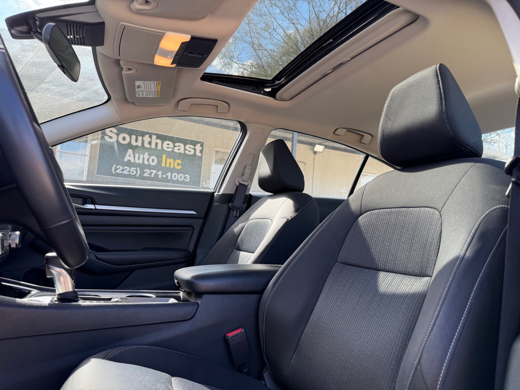 2022 Nissan Altima Image 13