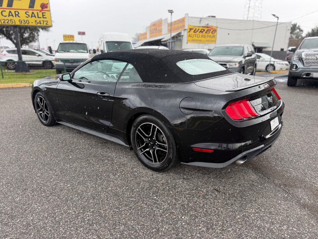 2021 Ford Mustang Image 7