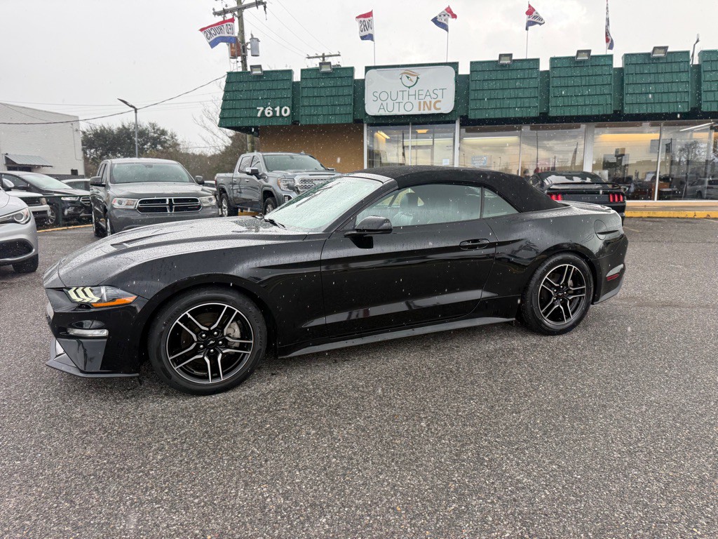 2021 Ford Mustang Image 8