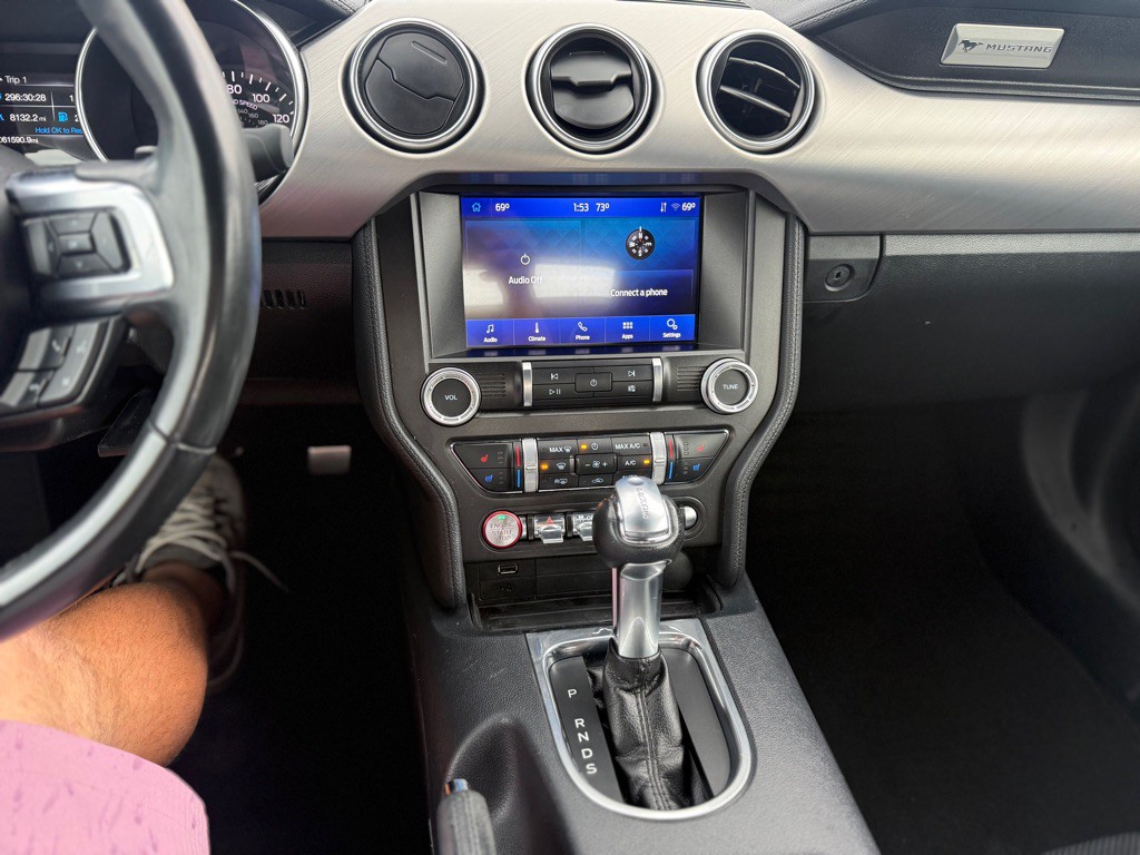 2021 Ford Mustang Image 10