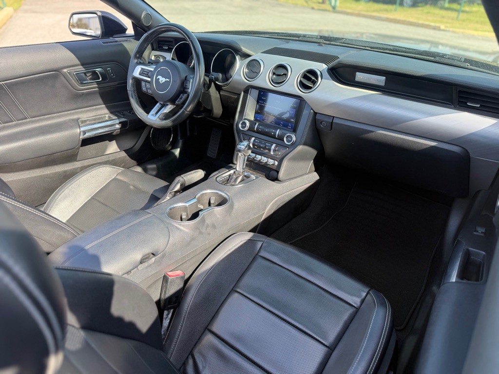 2021 Ford Mustang Image 16