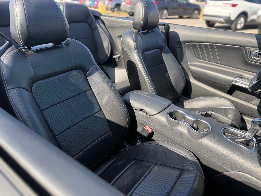 2021 Ford Mustang Image 18