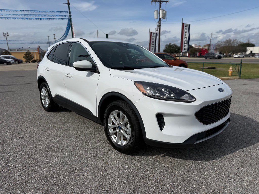 2021 Ford Escape Image 3