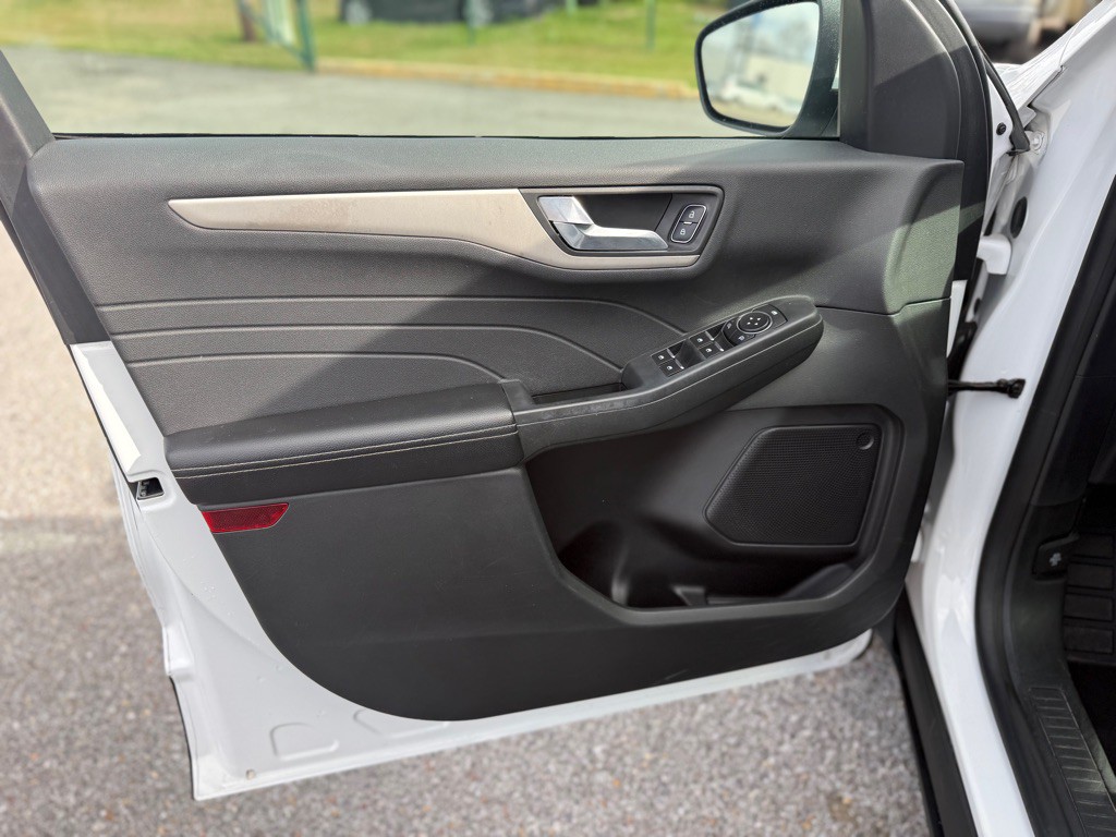 2021 Ford Escape Image 23