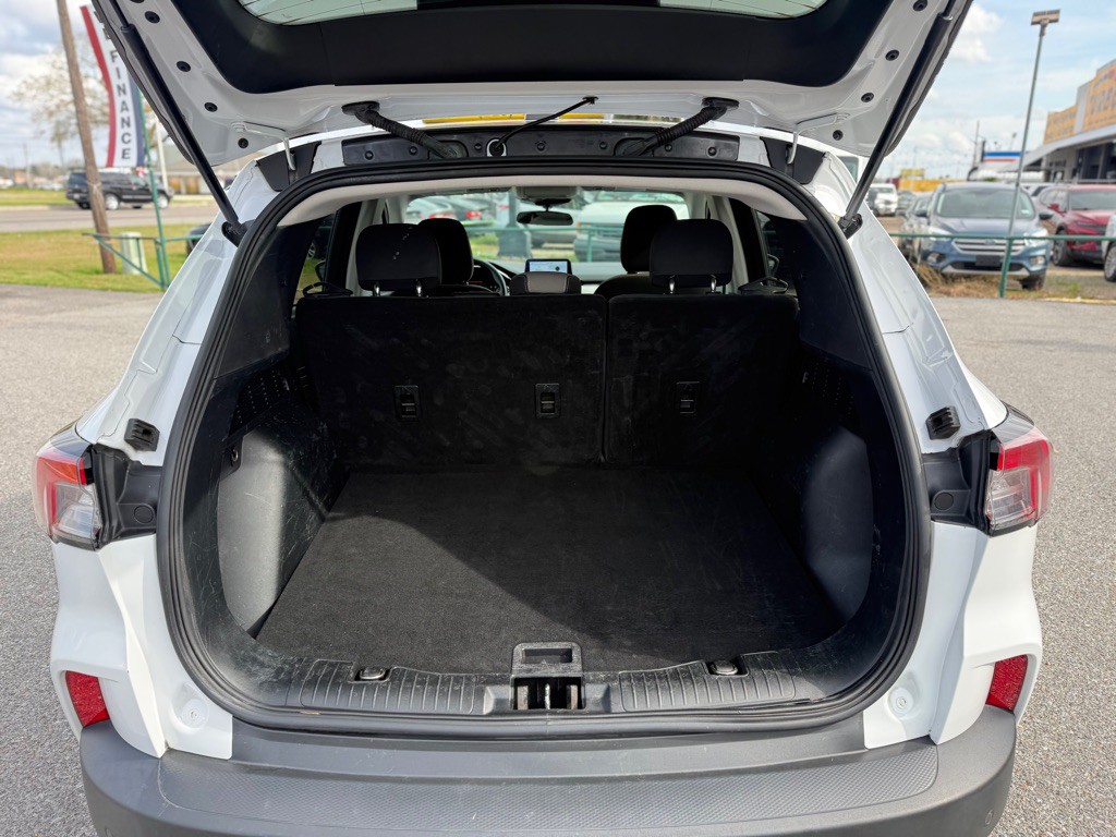 2021 Ford Escape Image 24